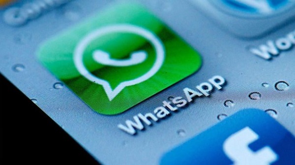 Google Play Store doğru Whatsapp' ı indirin!