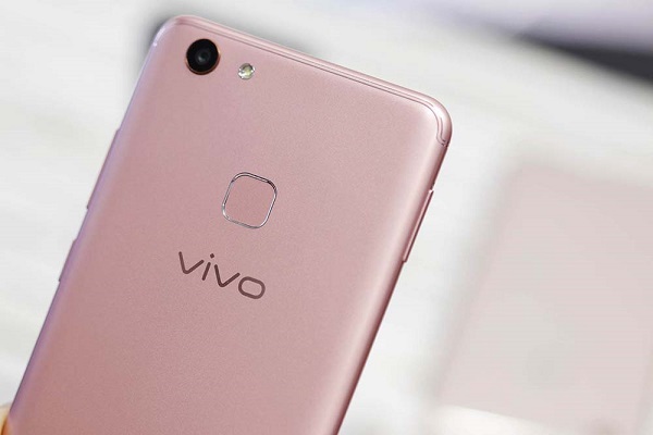 Vivo V7 resmi olarak tanıtıldı Vivo V7 fiyatı Vivo V7 resmi olarak tanıtıldı Vivo V7 fiyatı